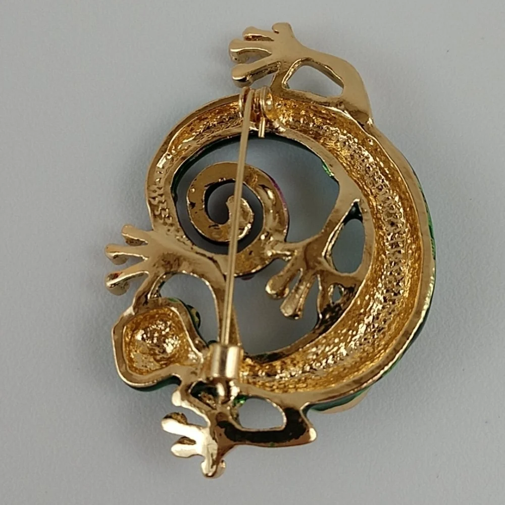 Gecko Lizard Brooch Pin Bow Tie Enamel Whimsical Fun Collectible - Picture 5 of 9